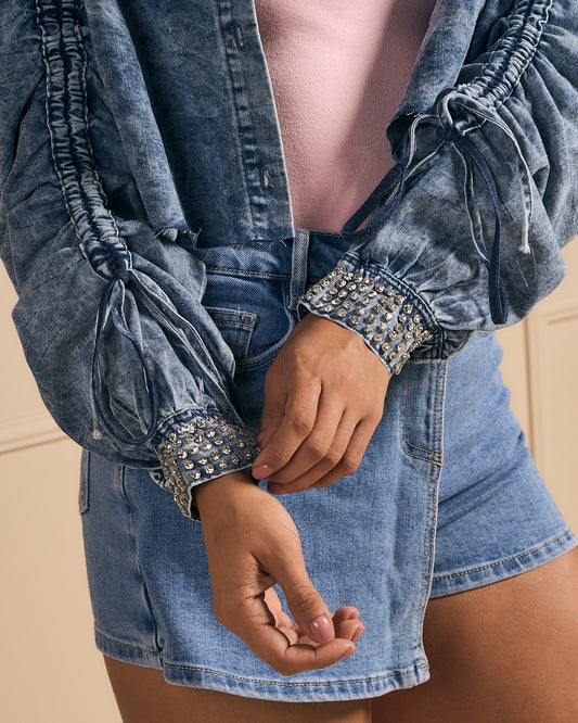 CHAQUETA DENIM CON MANGAS GLOBO Y DETALLE EN LA MUÑECA Y CUELLO