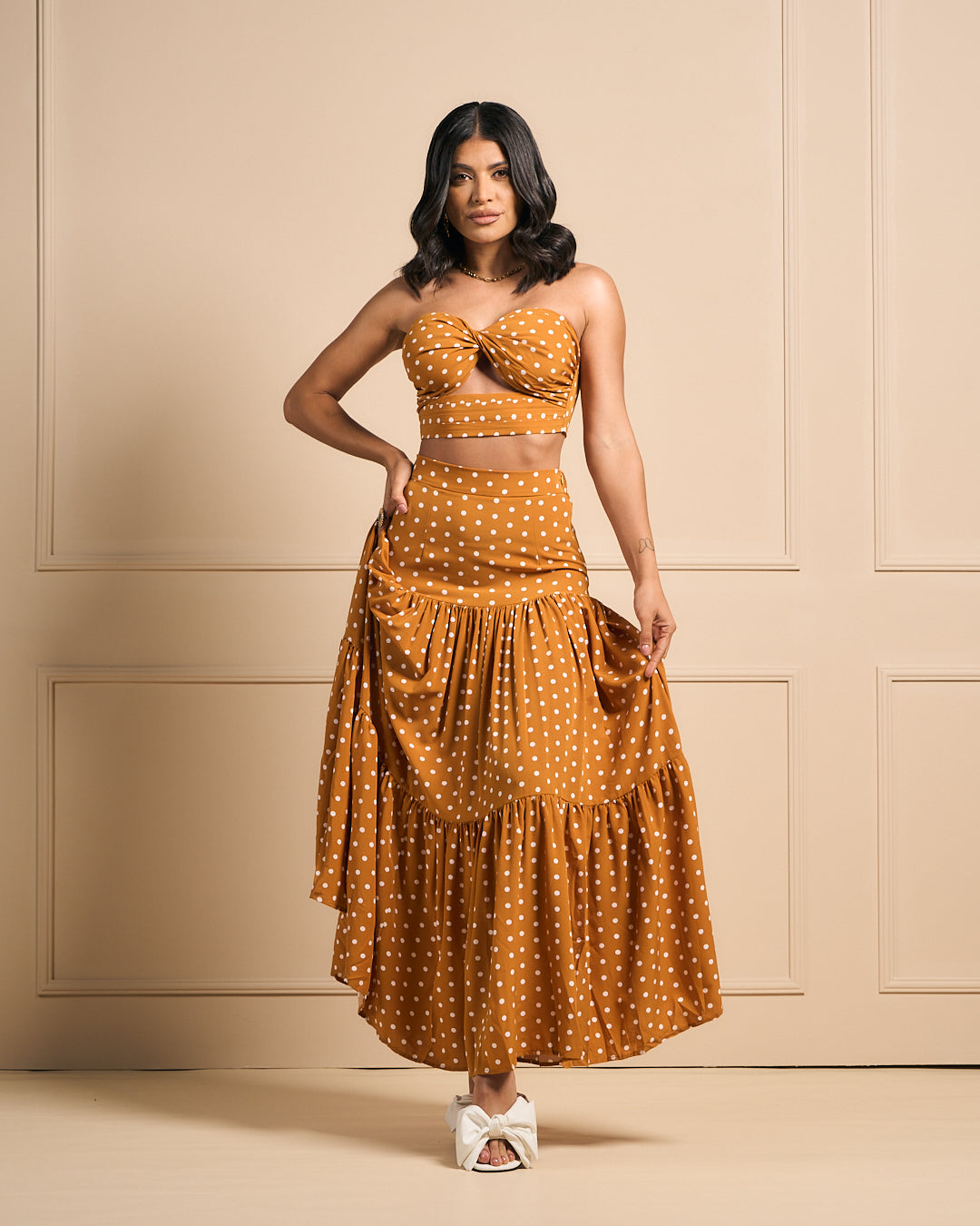 SET NARANJA CON PUNTOS BLANCOS STRAPLESS